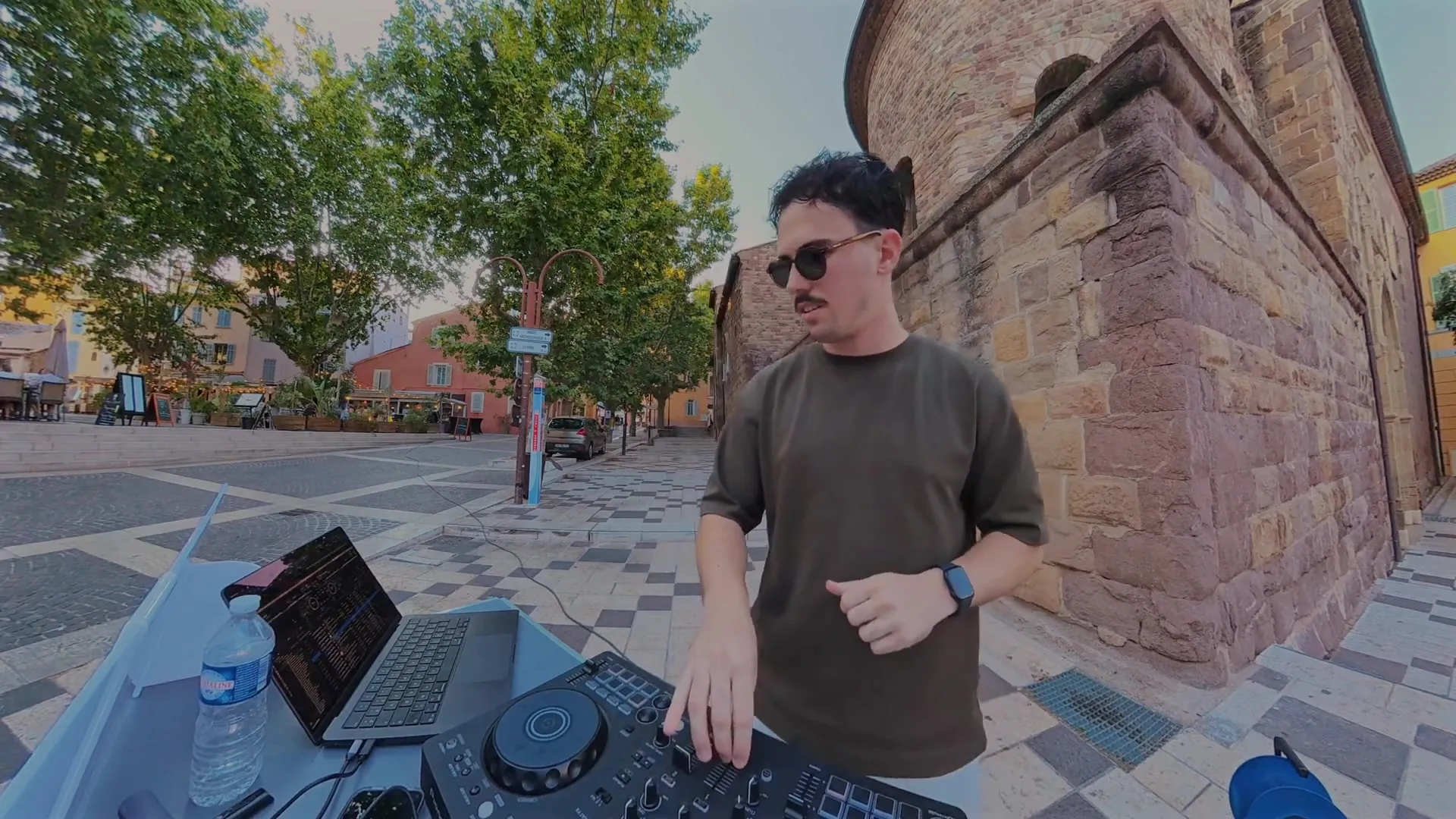 Extrait du set House Mix in the French Riviera Vol.3, Enzo Cartier