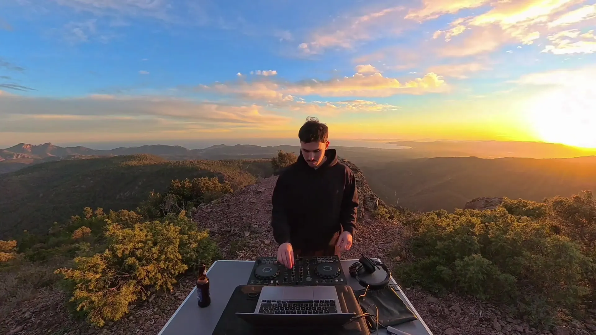 Sunset Mix, LUAN x Enzo Cartier